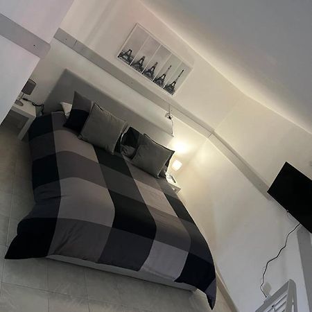 Casa Vacanza Azzurra Villa เนเปิลส์ ภายนอก รูปภาพ